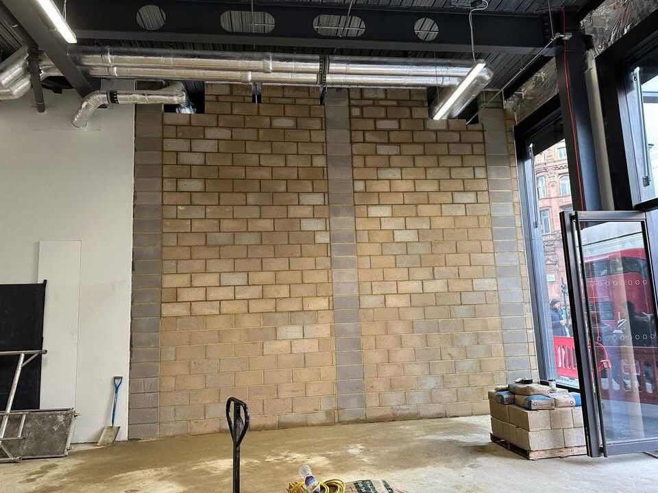 Piccadilly circle- W1F Block Work Wall